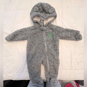 Notre Dame Snowsuit by Gen2. Size 0/3 mo